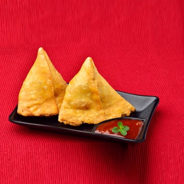 Vegetable Samosa (2 pieces)